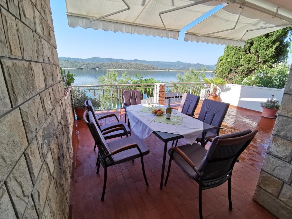 Apartments Ljiljana Клек Екстер'єр фото