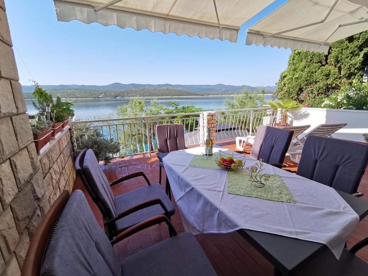Apartments Ljiljana Клек Екстер'єр фото