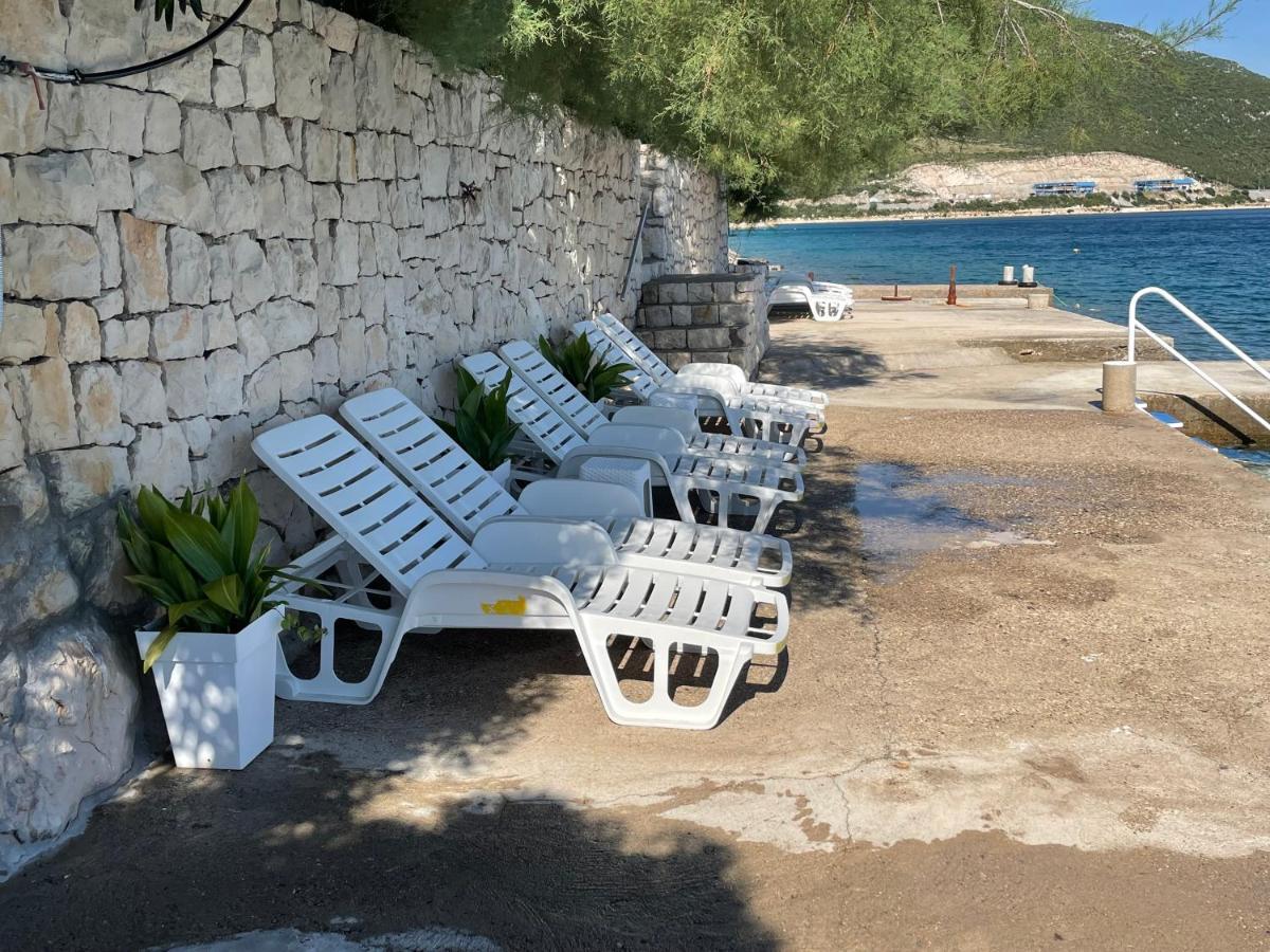 Apartments Ljiljana Клек Екстер'єр фото