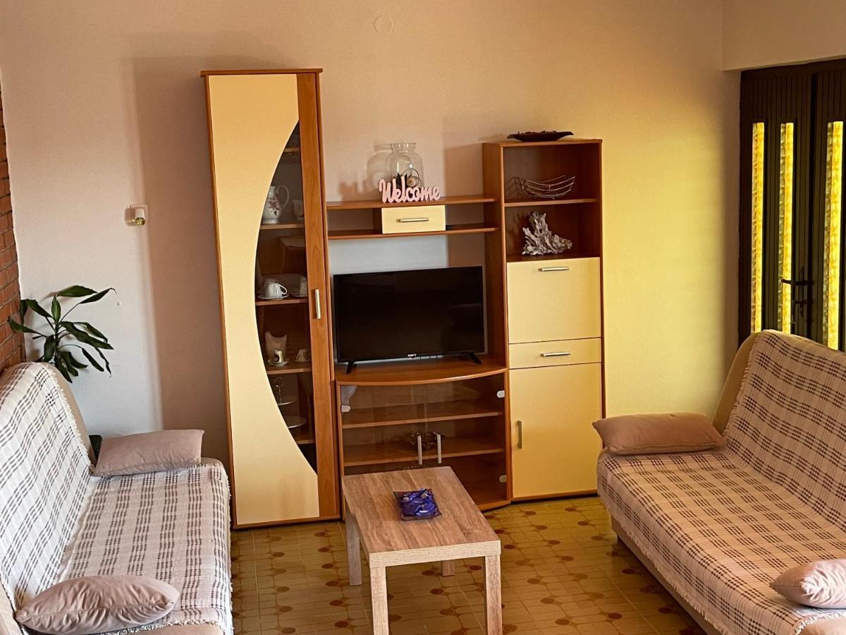 Apartments Ljiljana Клек Екстер'єр фото