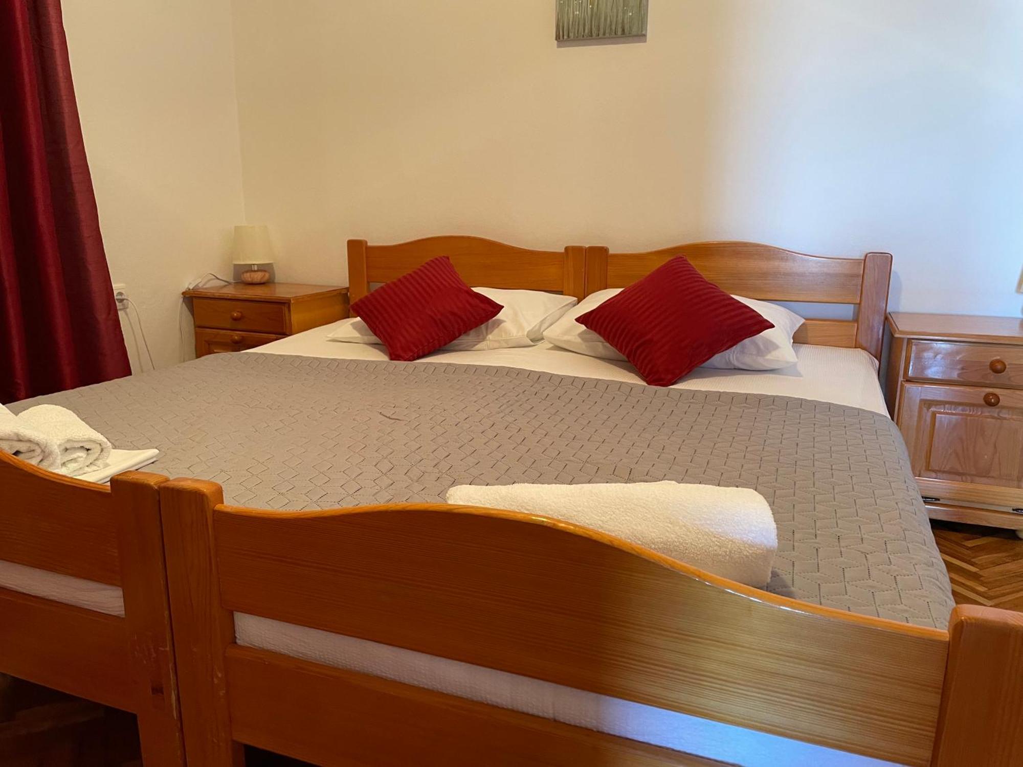 Apartments Ljiljana Клек Екстер'єр фото